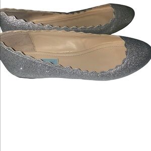 𝅺Blue by Betsey Johnson Women's Dance Flat silver glitter shoes size 7M